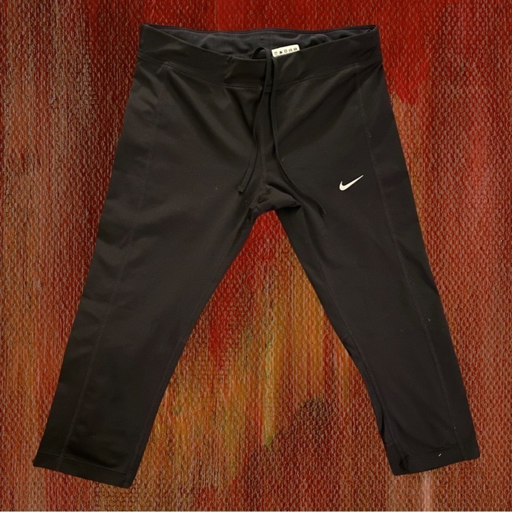 NIKE Women’s Cropped Performance Legging